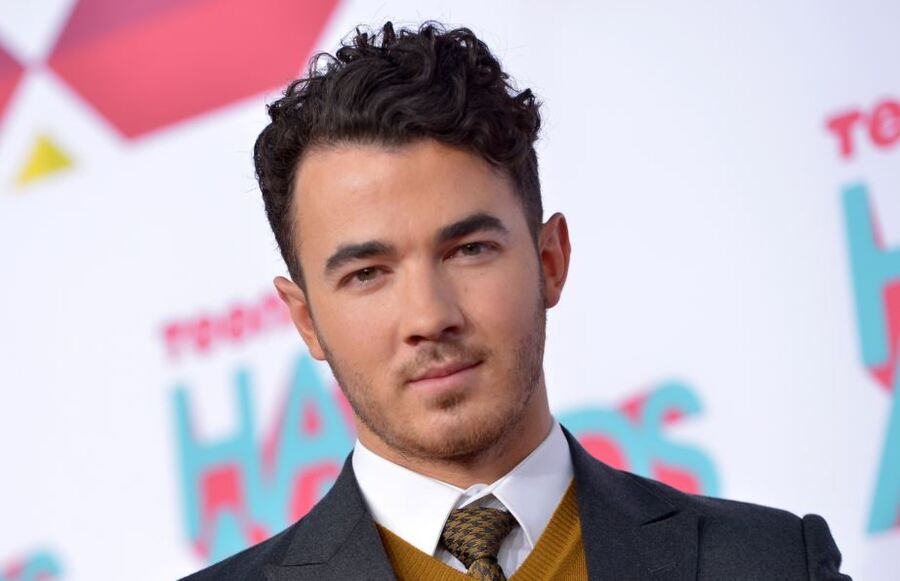 kevin jonas et danielle deleasa rencontre
