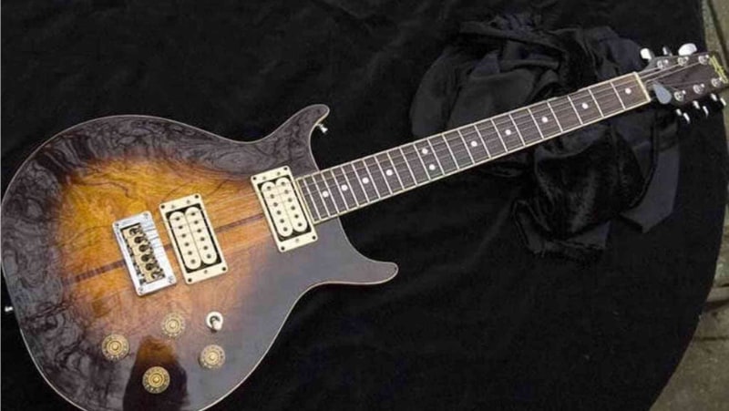 Les 10 Guitares Les Plus Cheres Du Monde 21 Richesss Com